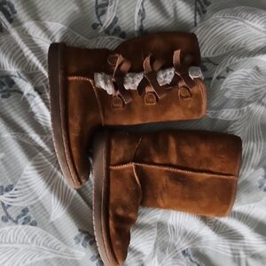 Koolaburra by UGG Brown Suede Boots with Bow Accents Girls